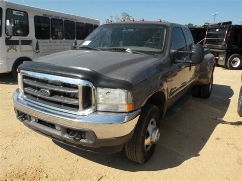 2002 Ford F350 4x4 Extended Cab Dually