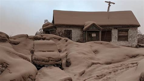 One of Russia's most active volcanoes just erupted and covered villages ...