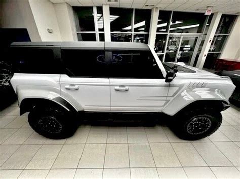 Bronco Dual Scallop Style Side Graphics Kit 2021 FORD BRONCO GRAPHICS