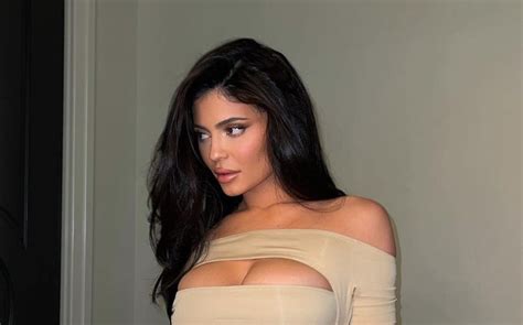 Kylie Jenner Reaparece Y Muestra Avance De Embarazo FOTO CHIC Magazine