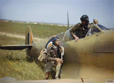 Spitfire pilots and aircraft database - Spitfire ER622