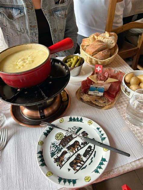 Switzerland food Geneva traditional fondue | Fondue restaurant, Fondue