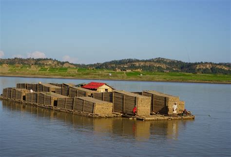 Irrawaddy River: People, Landscapes & Boats | MIT Libraries Exhibits