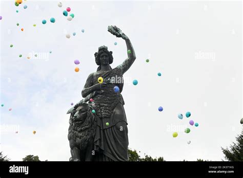 September Bayern M Nchen Luftballons Fliegen Beim Wiesnwirt