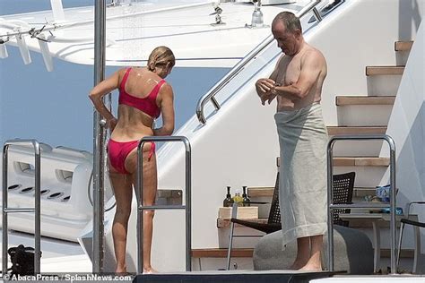 Shirtless Jerry Seinfeld And Bikini Clad Wife Jessica Holiday On A Yacht In Saint