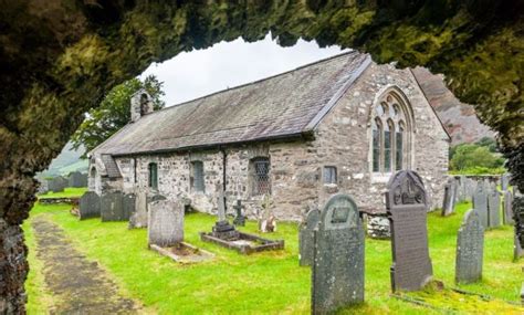 St Michael s Churchyard på Llanfihangel y Pennant Gwynedd Find a