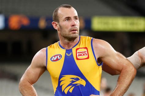 Afl West Coast Eagles Re Sign Veteran Shannon Hurn For 2023