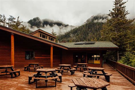 Dining & Shopping at the Kenai Fjords Wilderness Lodge in Alaska