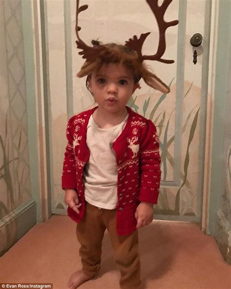 Ashlee Simpson Ross And Evan Ross Share A Festive Holiday Photo Of