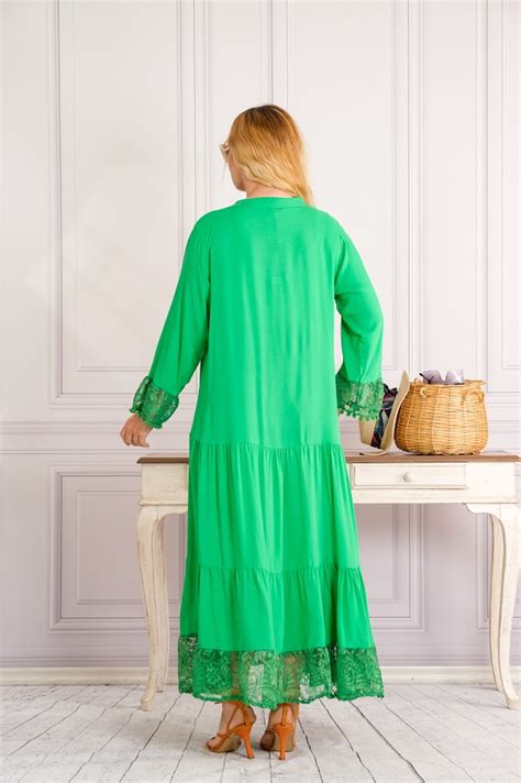 Rochie Lunga Cu Nasturi Si Insertii Dantela Boemia Verde Ihaoo Shop