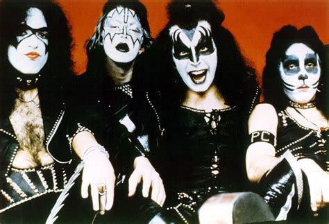 ♥80s Style Kiss♥ The 80s Photo 19076038 Fanpop