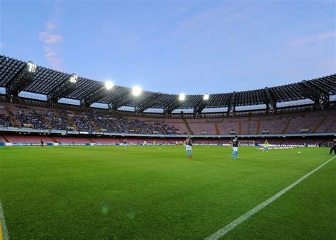 Il Nuovo Stadio Del Napoli Sar La Mcdonald S Arena