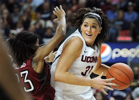 UConn women still No. 1 in AP Poll