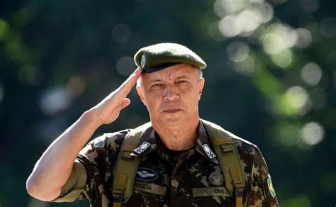 Bolsonaro Nomeia Novo Comandante Do Exército Escolhido Por Lula