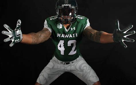 Look Hawaii Has Wild New Gloves Pants For Its Home Uniform