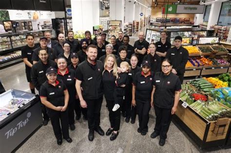 Newmarket Welcomes New World Supermarket News