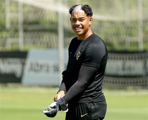 Trio De Garotos Do Corinthians Leva Trote Antes Do Jogo Contra O Santo