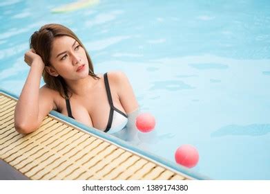 Sexy Beautiful Women Wearing White Bikini Stock Photo 1389174380 Shutterstock