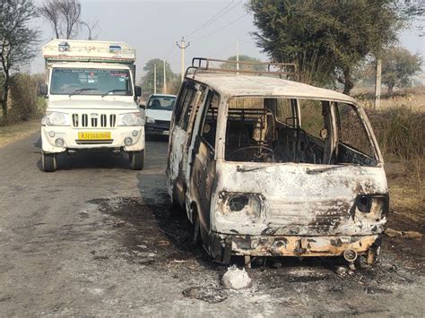 3 Car Riders Saved Their Lives By Jumping From The Moving Vehicle Kept