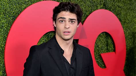 Watch Noah Centineo Camila Mendes And Laura Marano In The Perfect Date Trailer Entertainment