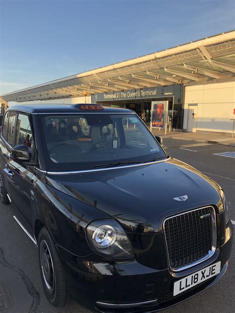Black Cab to Heathrow Airport | Corporate Black Cabs | Airport Transfers