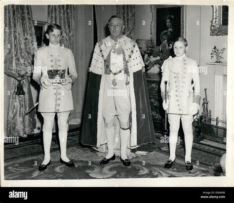 May 05 1953 Duke Of Norfolk In His Coronation Robes The Man With