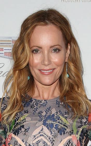 Leslie Mann Hairstyles And Haircuts All Time Favorites