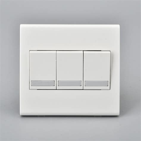 British Standard 10a 3 Gang 1 Way Electrical Wall Switch China Switch