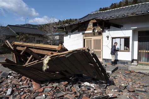 Violent séisme dans le nord est du Japon le bilan revu à la baisse