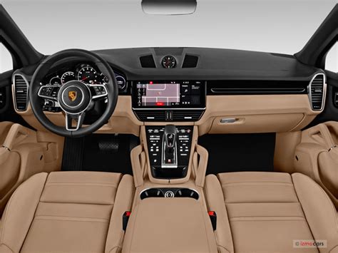 2019 Porsche Cayenne: 22 Interior Photos | U.S. News