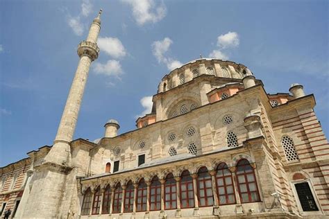 Laleli Camii Nerede Laleli Camisi Tarihi Zellikleri Hikayesi Ve