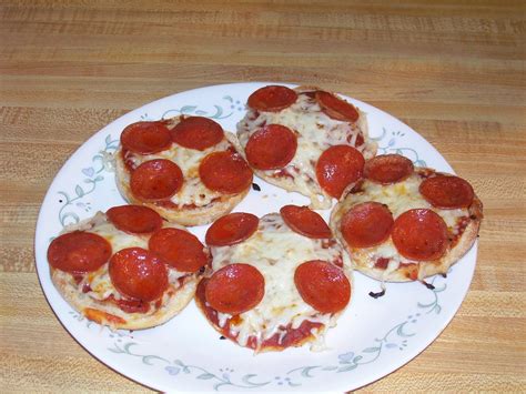 English Muffin Pizza In Toaster Oven At Bonnie Allen Blog