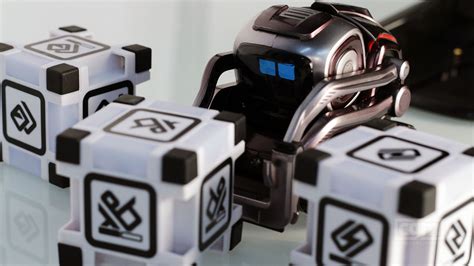 Cozmo (Toy) Review – A Magical Robot Buddy | CGMagazine