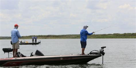 Nacional De Pesca En La Presa Vicente Guerrero