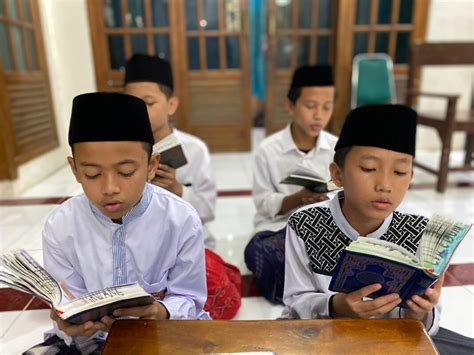 Ini Keunggulan Belajar Membaca Al Qur An Di Pesantren Kempek