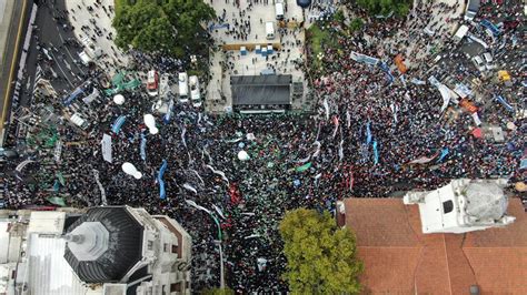 Sindicatos Y Agrupaciones Políticas Se Manifestaron En La Plaza De Mayo