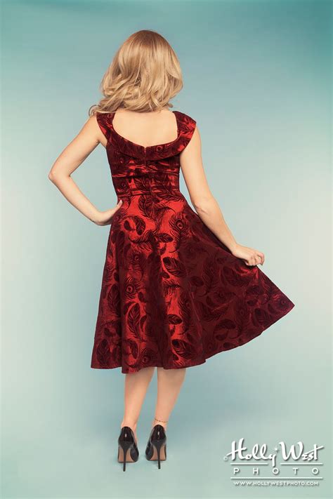 Renee Olstead Hot Celebs Home