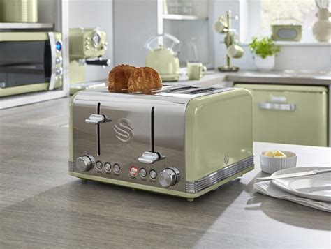 SWAN Retro Green Jug Kettle 4 Slice Toaster Matching Set