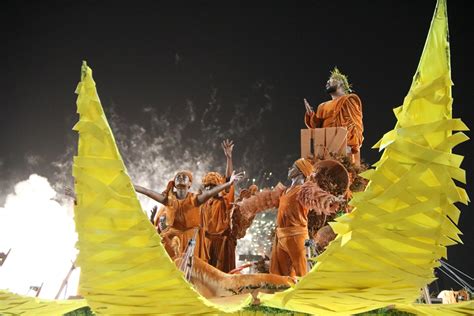 Fotos Desfile Da Mocidade Independente No Carnaval Carnavalesco