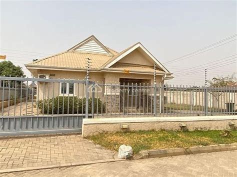 For Sale 3 Bedrooms Detached Bungalow And Space For Bq Lugbe District