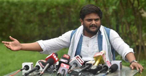 Lok Sabha Polls Patidar Andolan Leader Hardik Patel To Contest