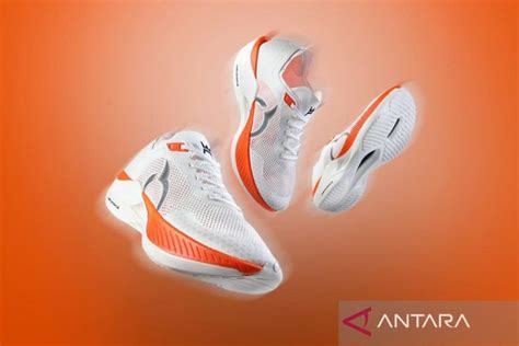 Berkualitas Harga Terjangkau Ini Daftar 8 Sepatu Lari Lokal