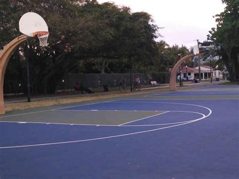 Miami Beach, FL Basketball Court: Flamingo Park – Courts of the World