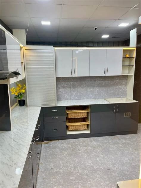 Modern Wooden L Shape Plywood Modular Kitchen Along With Branded