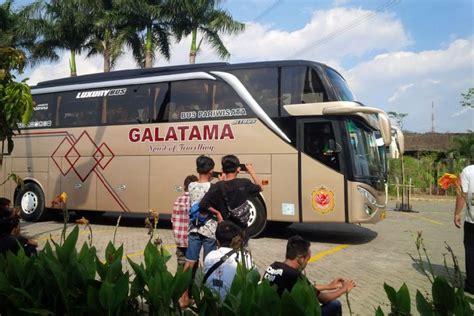 Foto Sopir Bus Dilarang Nyalakan Klakson Basuri Di Sejumlah Wilayah Solo