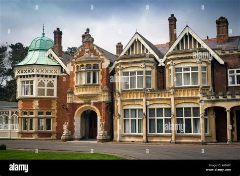 Bletchley park mansion hi-res stock photography and images - Alamy