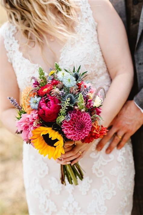 Bright Happy Sunflower Wedding Bouquet Ideas