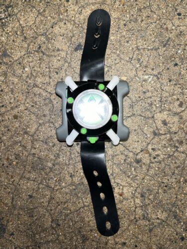 2007 WORKING Playmates Ben 10 Omnitrix FX Watch Deluxe Toy Sounds And