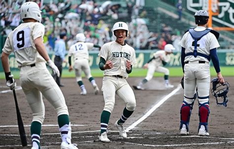 前回準vの報徳学園が4強 大阪桐蔭に勝利 センバツ 毎日新聞