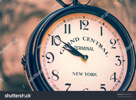 Vintage Train Station Clock Stock Photo 467359016 | Shutterstock